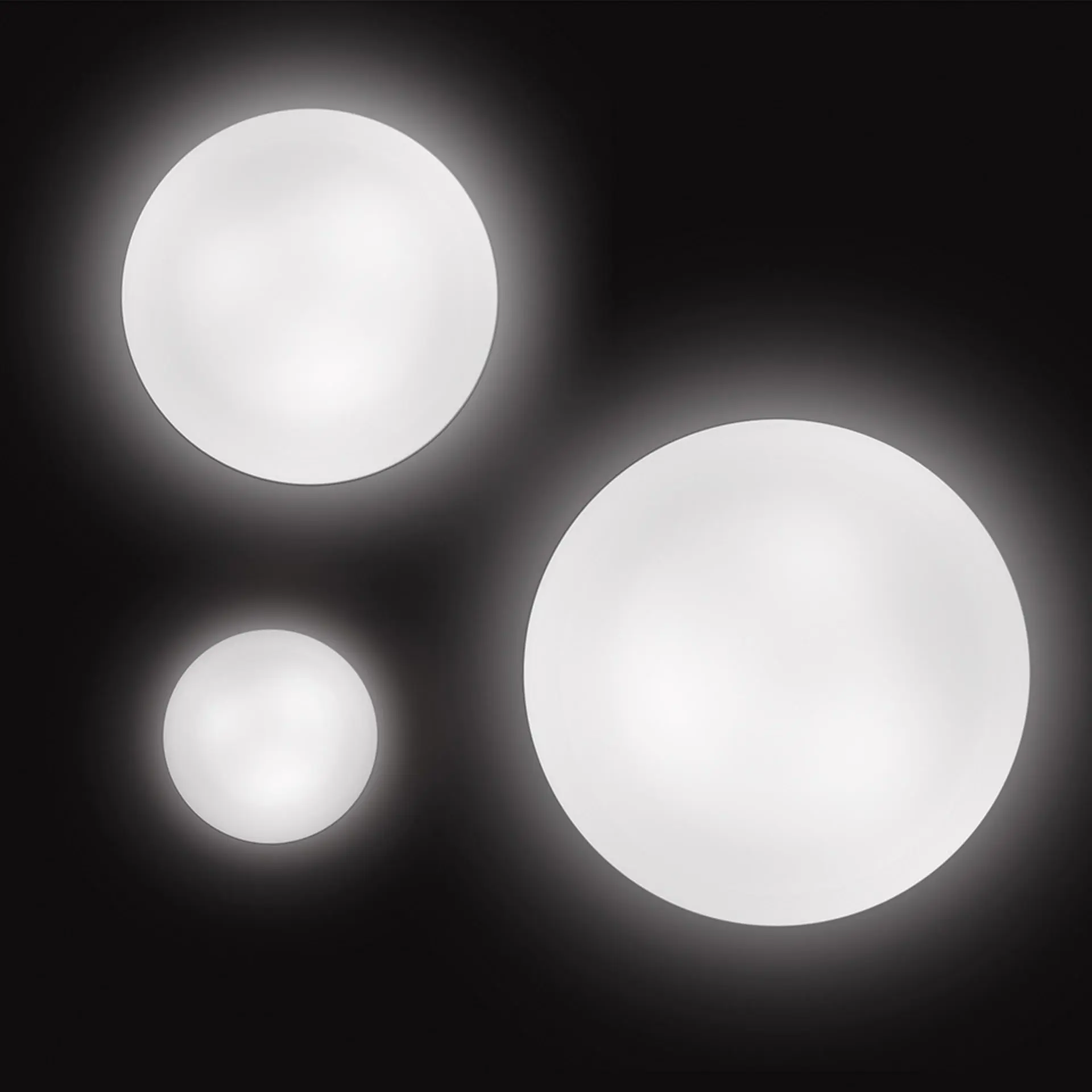 Artemide stropní a nástěnné svítidlo Itka 50 E27 3x max 12 W bílá