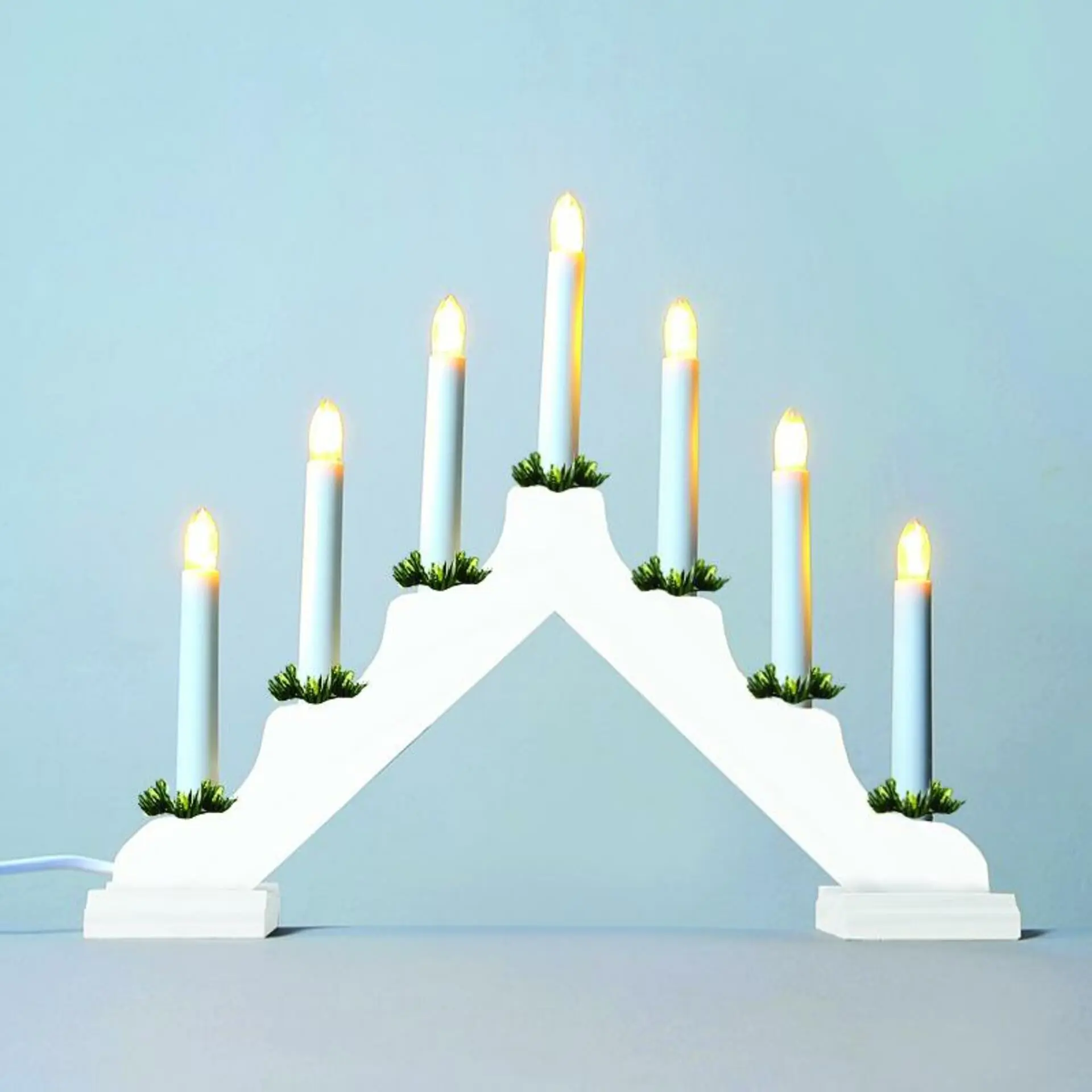 Exihand Adventní svícen LED 2262-210 dřevěný bílý, 7x34/0,2W                                                          KONST