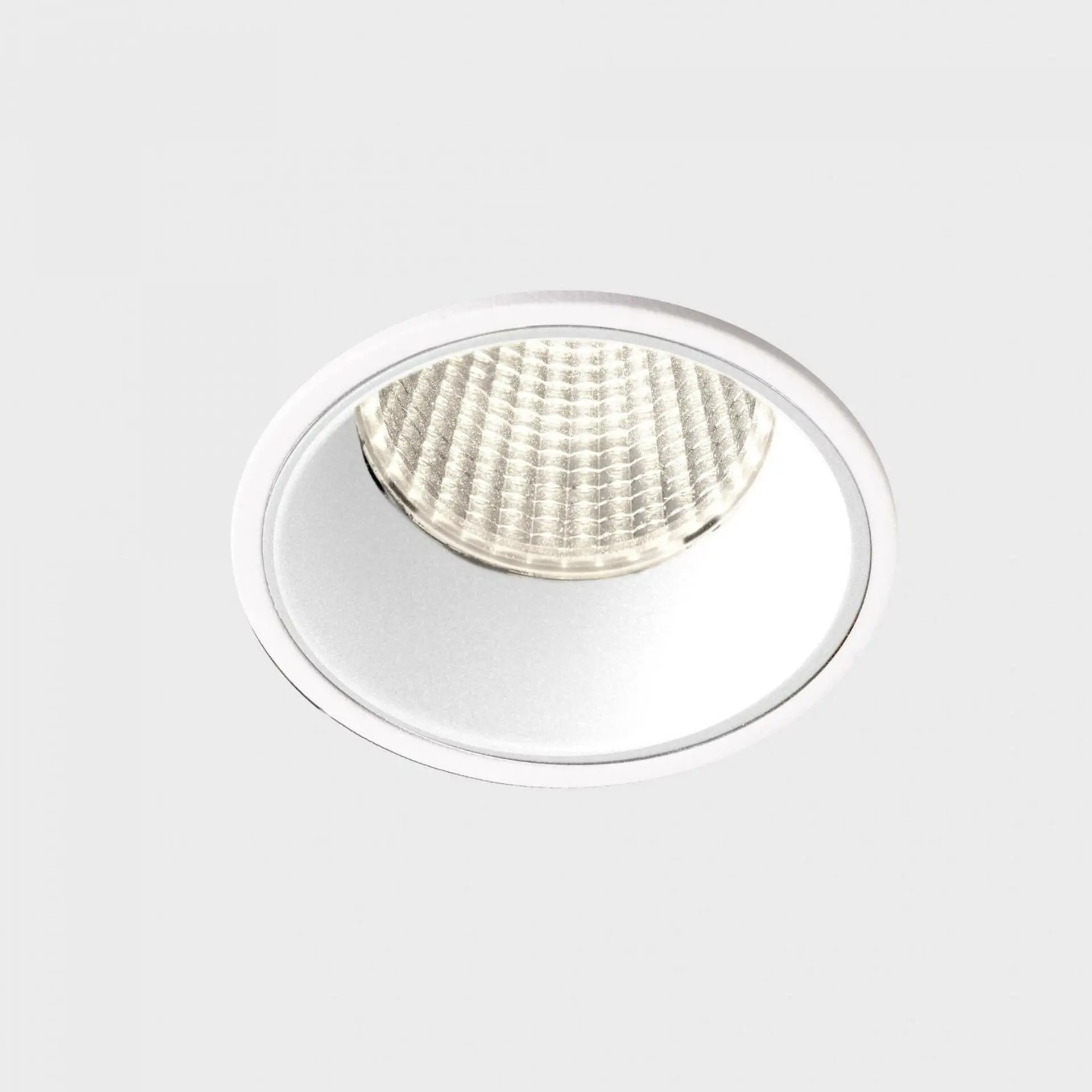KOHL LIGHTING KOHL-Lighting VERSUS zapuštěné svítidlo s rámečkem pr. 80 mm bílá 38° 15 W CRI 80 4000K 1.10V