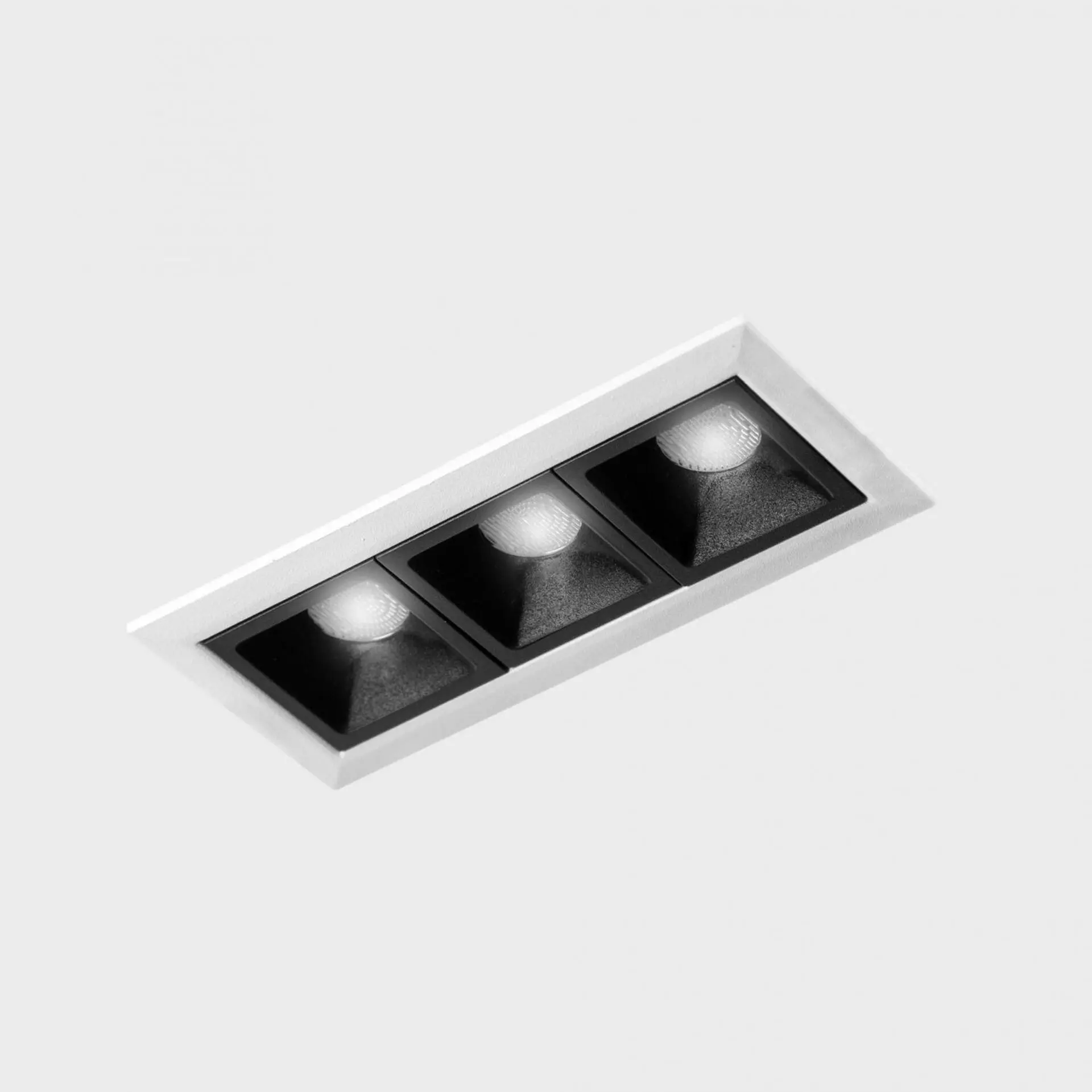 KHL K51300.03.RF.WH-BK.30.ST.9.30.PU NSES zapuštěné svítidlo s rámečkem bílá-černá 6 W 3000K PUSH - KOHL-Lighting