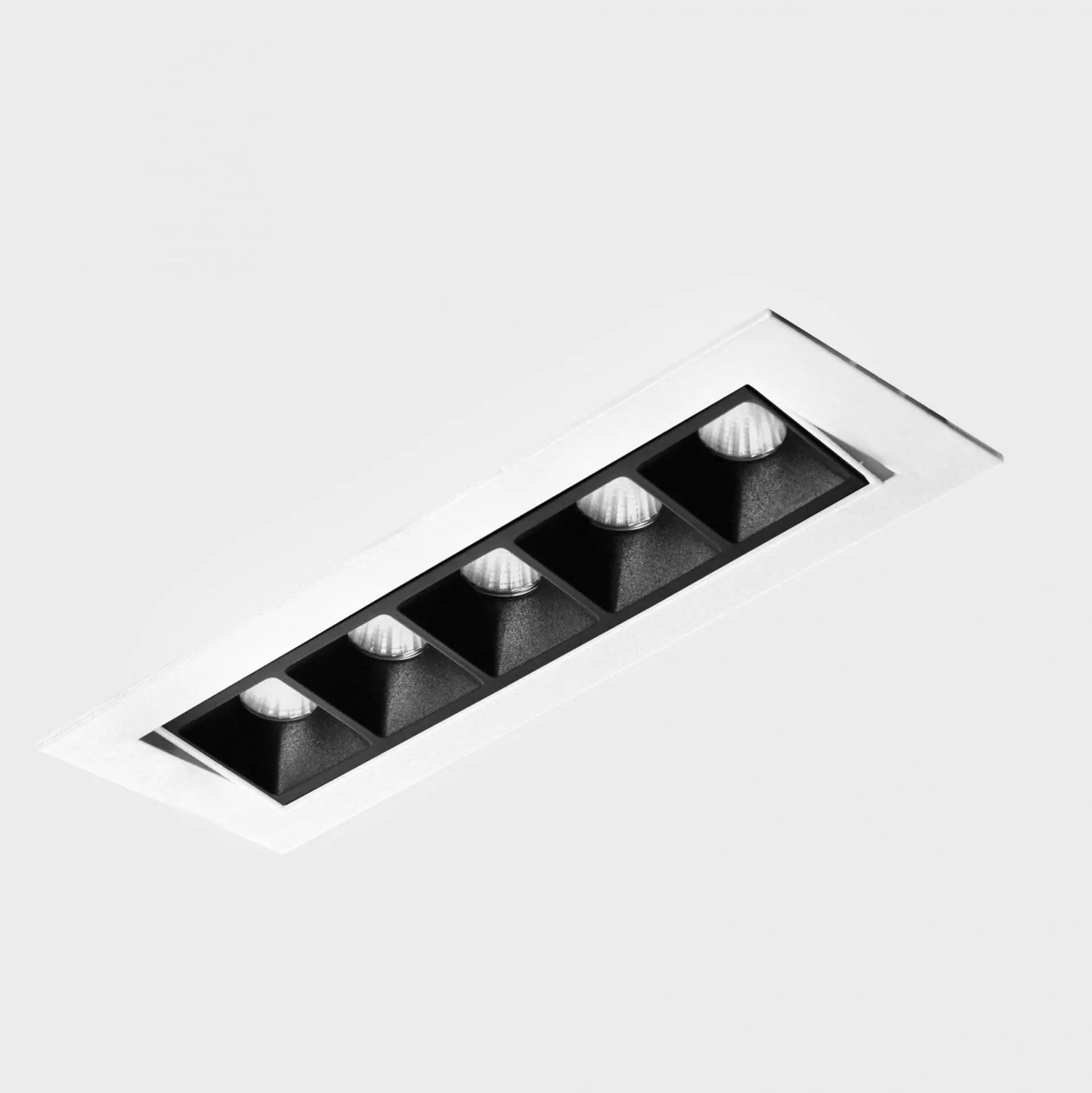 KOHL LIGHTING KOHL-Lighting NSES TILT zapuštěné svítidlo s rámečkem 167x58 mm bílá-černá 10 W 45D CRI 90 4000K 1.10V