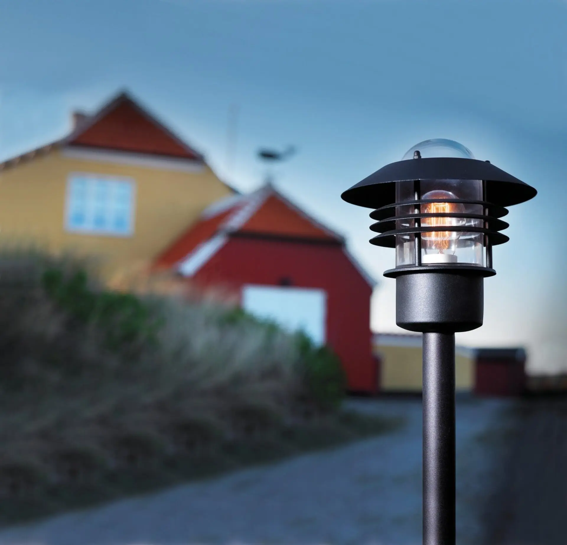 NOR 25118003 Venkovní sloupkové svítidlo Vejers 1x60W E27 černá čirá - NORDLUX