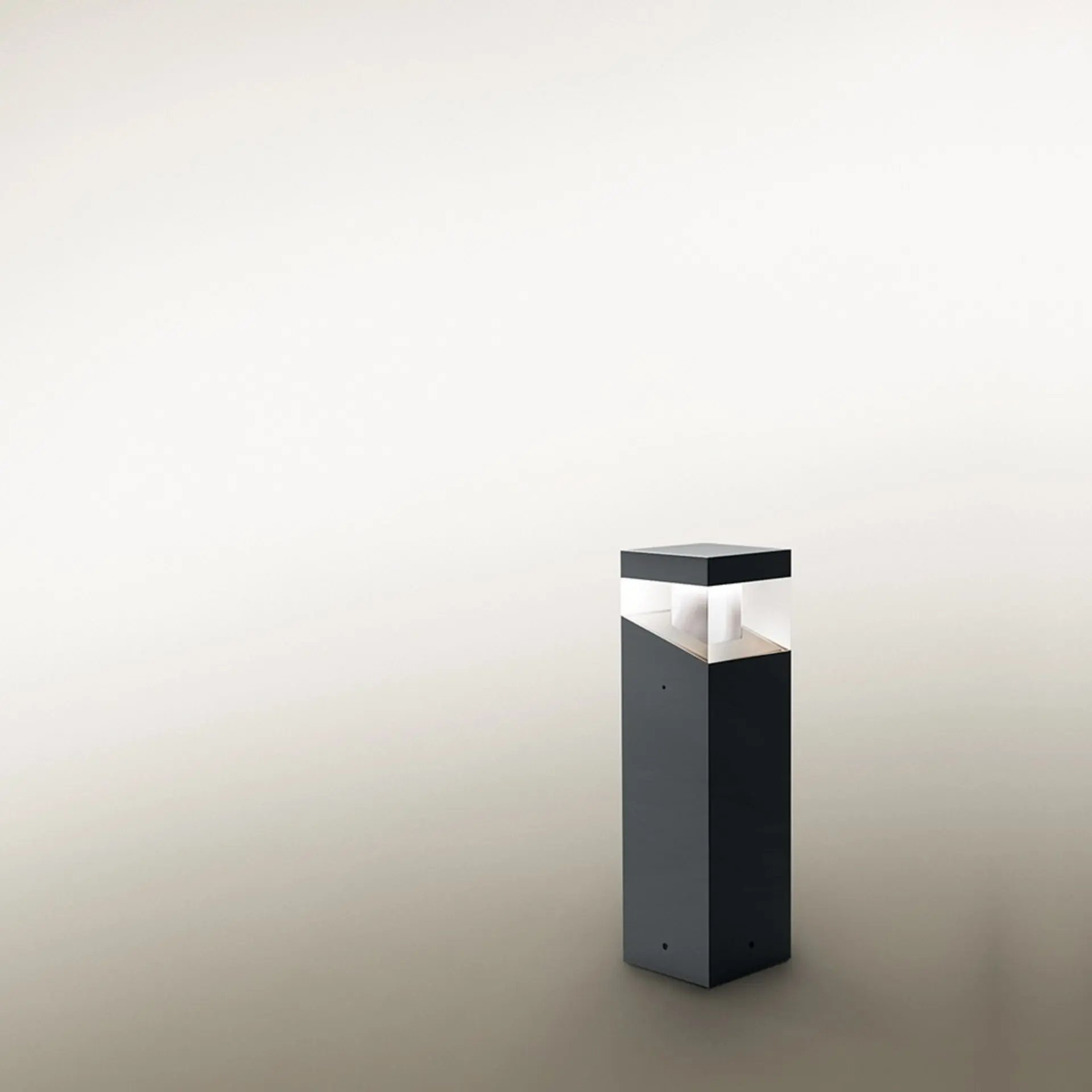 Artemide venkovní svítidlo Tetragono Floor 45 15 W 220-240 V 3000K
