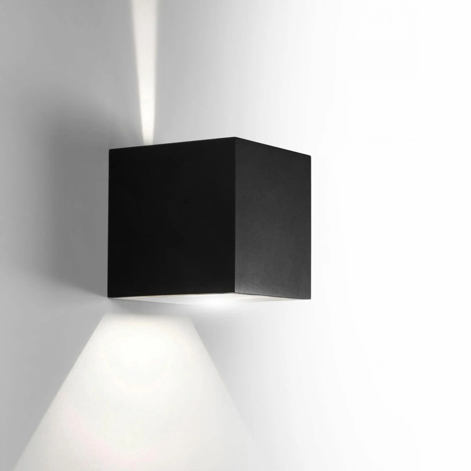 CENTURY LED UPDOWN ČERNÉ 6W 3000K 550Lm NASTAVENÍ 7-100d UP/DOWN IP65 CEN UDNE-068030
