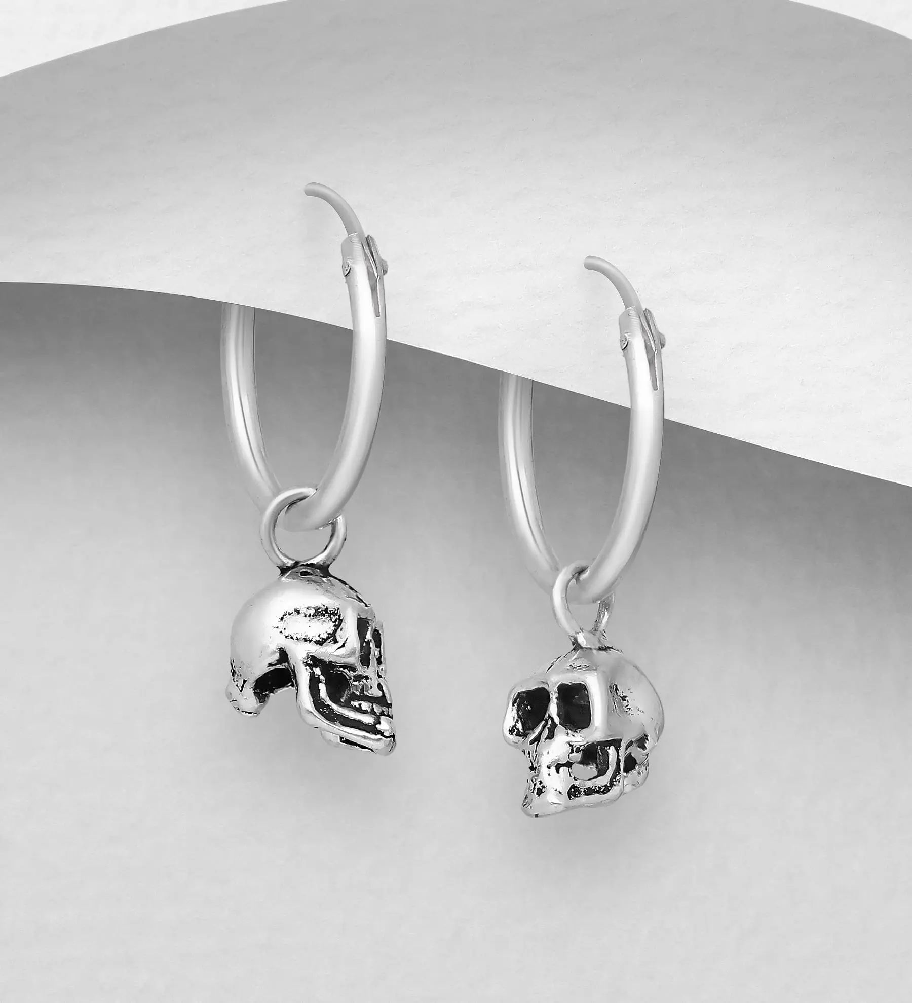 Stříbrné náušnice 925 Skull Hoop ve tvaru lebky