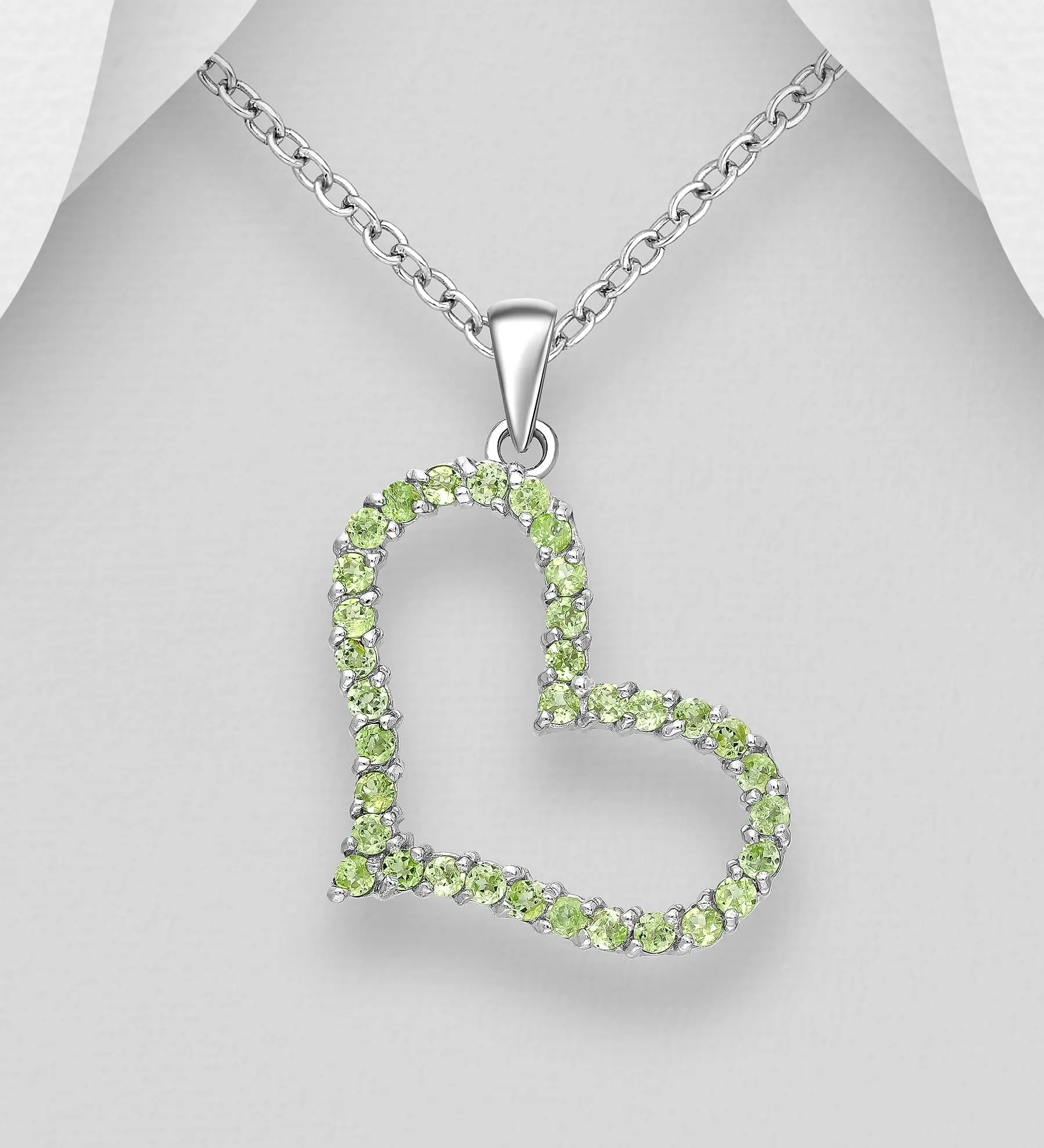 Přívěsek srdce ze stříbra 925, zdobený Peridot