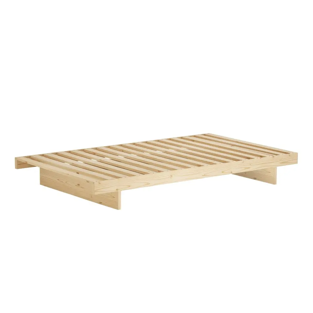 Dvoulůžková postel z borovicového dřeva 140x200 cm Kanso – Karup Design