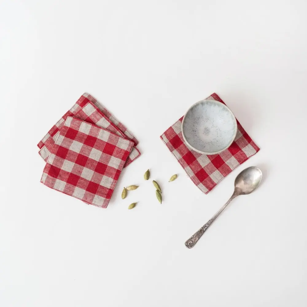 Červené látkové podtácky v sadě 4 ks Red Gingham – Linen Tales