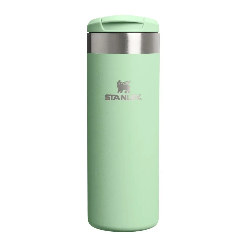 Šalvějově zelený termo hrnek z nerezové oceli 470 ml AeroLight™ Transit Mug Pistachio – Stanley
