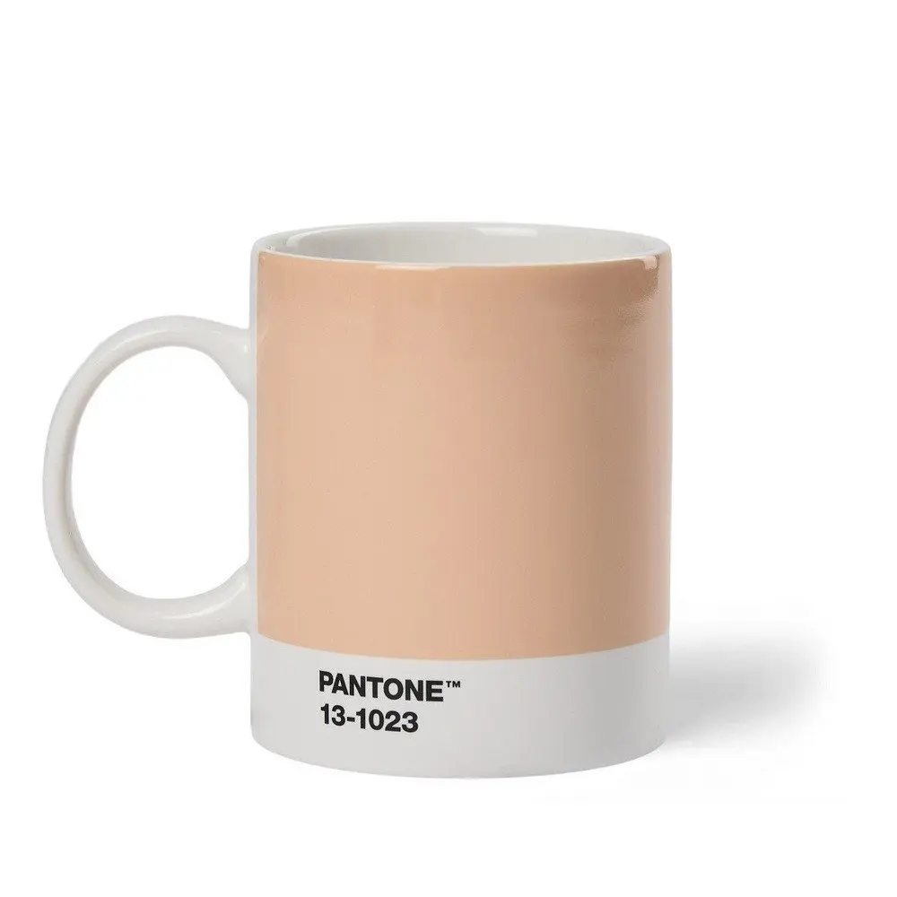 Pantone Hrnek - Peach Fuzz 13-1023 (Barva roku 2024)