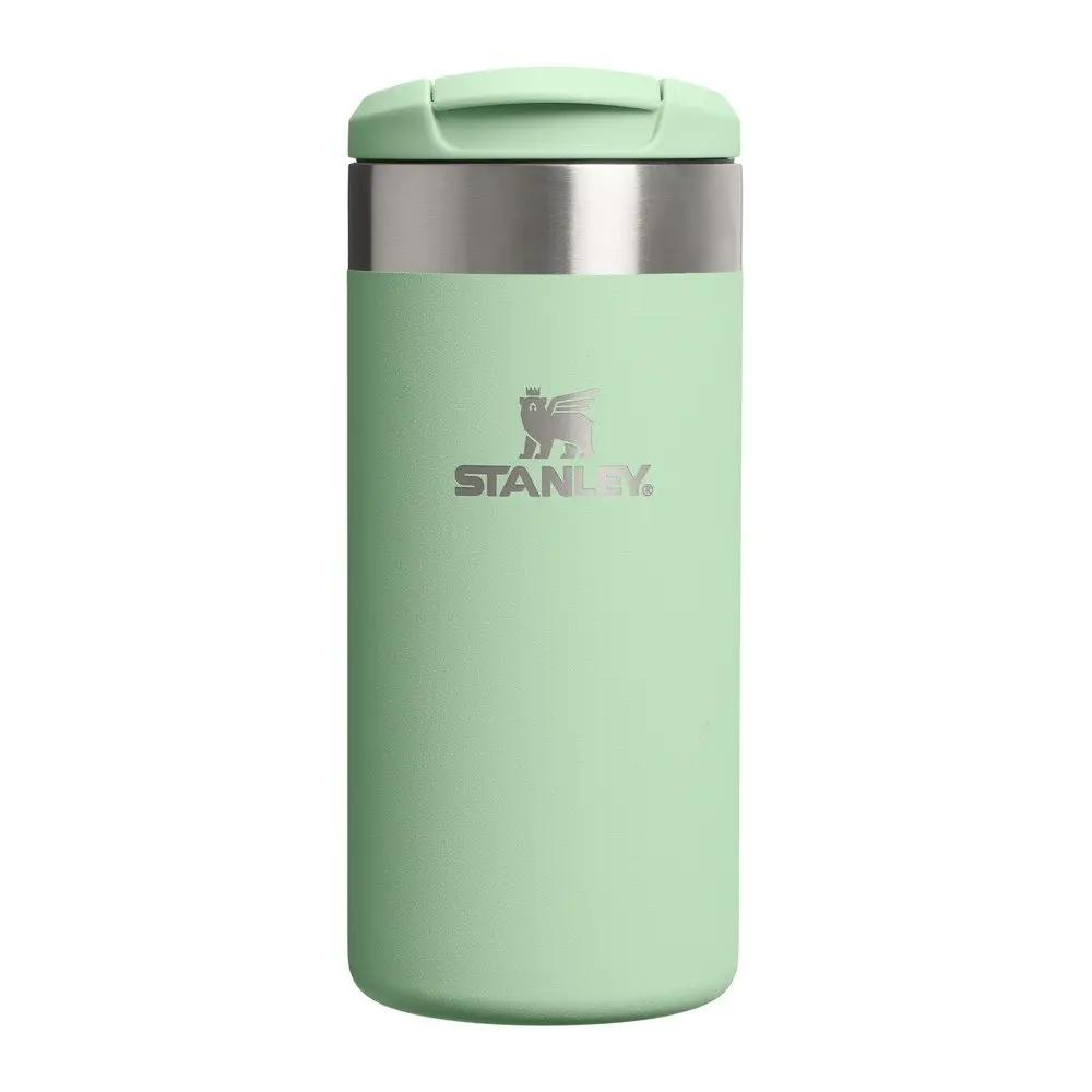 Šedý termo hrnek z nerezové oceli 600 ml AeroLight™ Transit Ash – Stanley