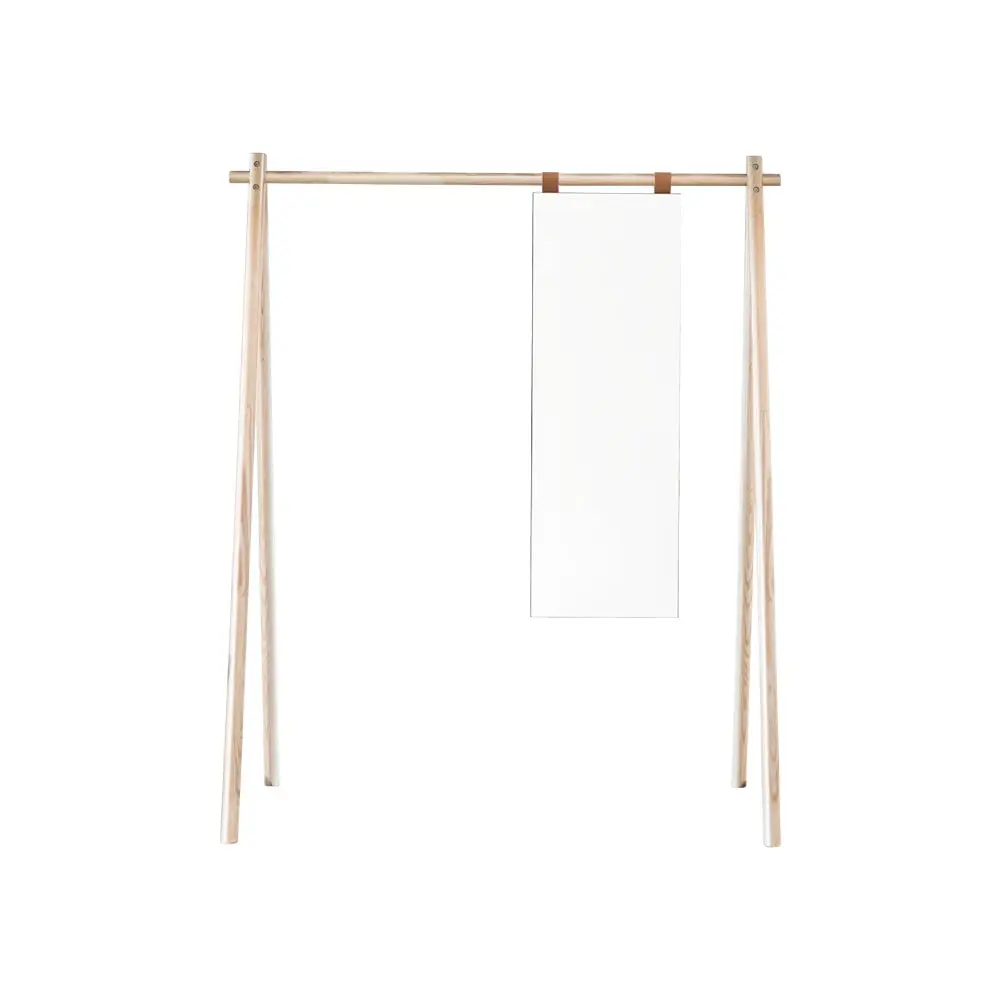 Stojan na oblečení z borovicového dřeva Hongi - Karup Design