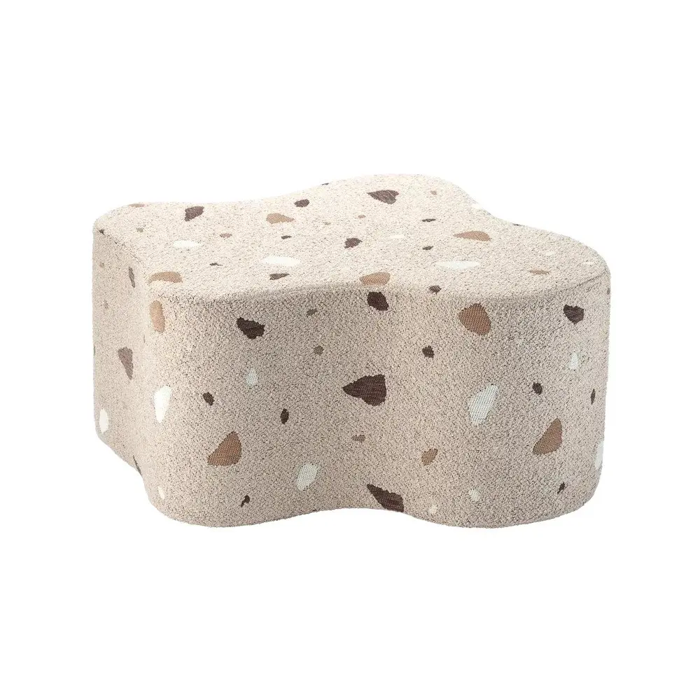 Světle hnědý dětský puf z textilie bouclé/žinylkový Terrazzo Cloud – Wigiwama