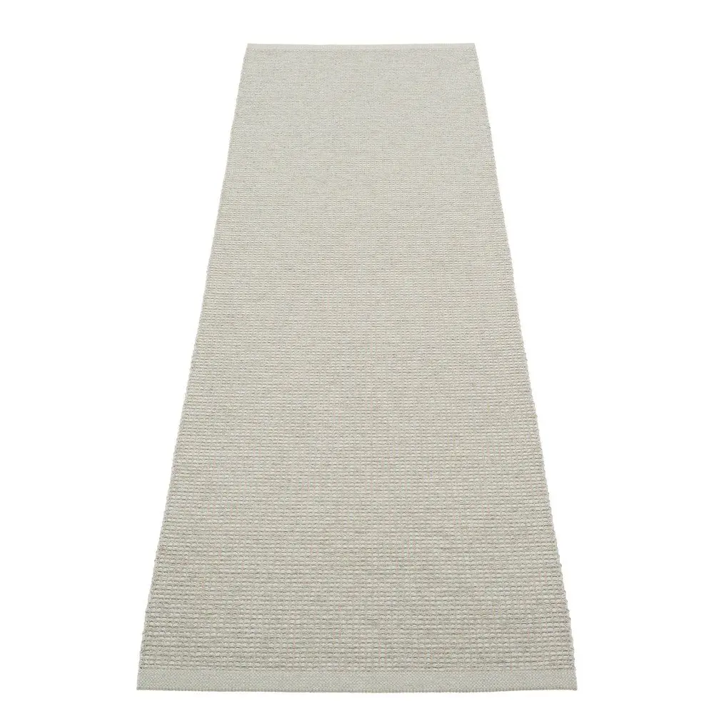 Světle zelený vnitřní a venkovní běhoun 70x240 cm Emm Sage – Pappelina