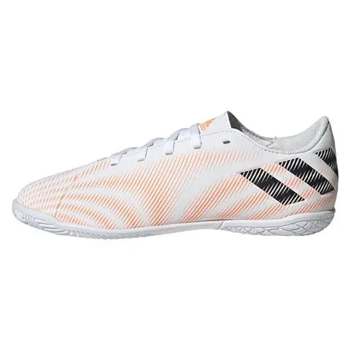 Dětské sálovky Adidas Nemeziz .4 IN J - Dětské sálové kopačky Nemeziz. 4 Indoor J od značky Adidas, bílé provedení s oranžovými detaily. - 3420085
