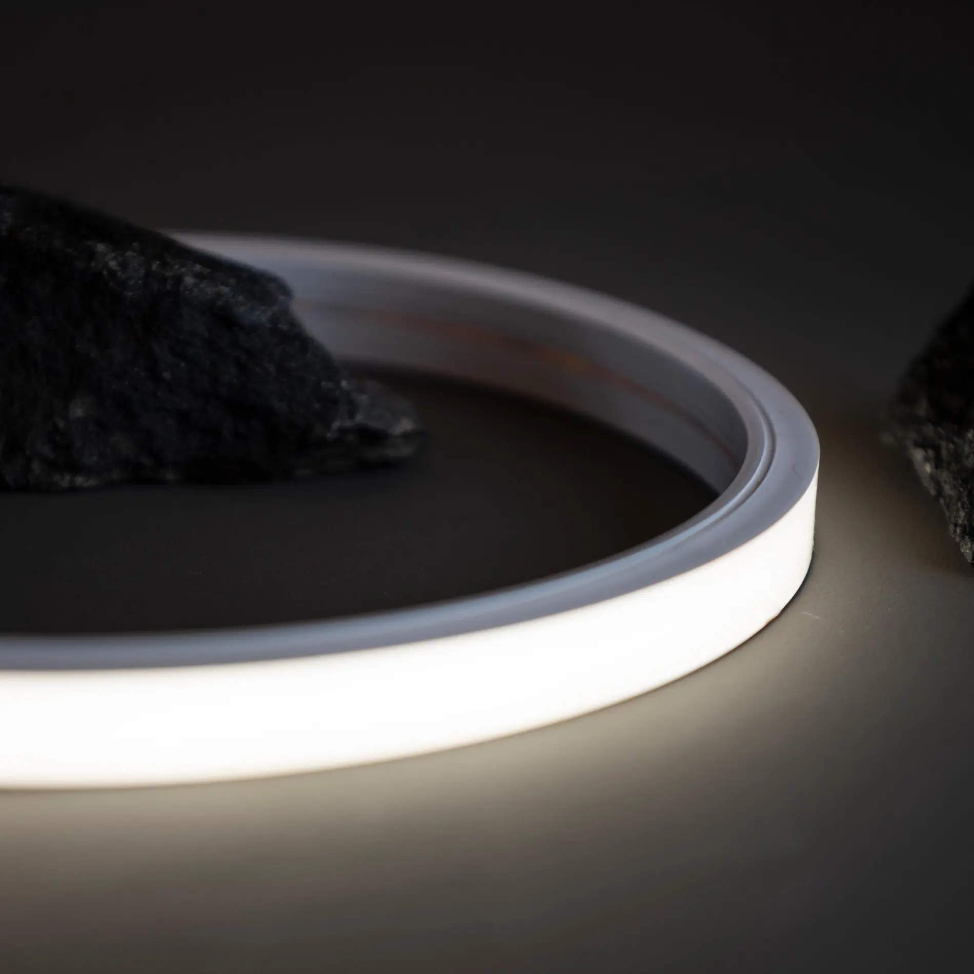 SLC LED pásek Neon Flex 230V Top 1-50m 8W/m 415lm/m 2700K Ra80 stmívatelný IP65 1m