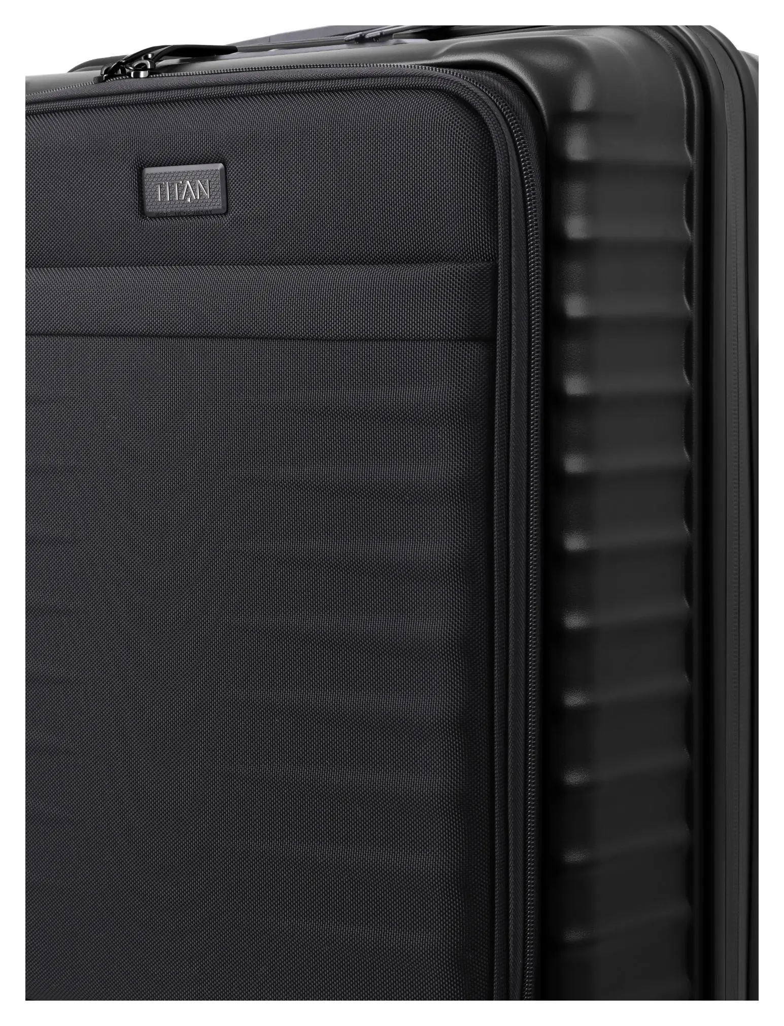 Titan Upgrade S23 s přední kapsou Nightshade black kabinový kufr
