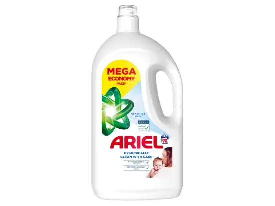 ARIEL Sensitive Tekutý prací prostředek 90 praní 4,05 l