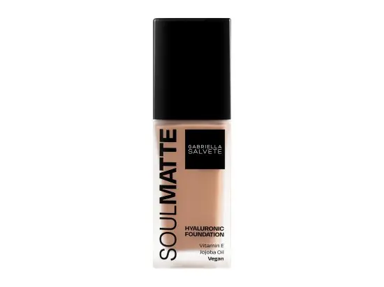 Gabriella Salvete Soulmatte Foundation Hyaluronic make-up 05