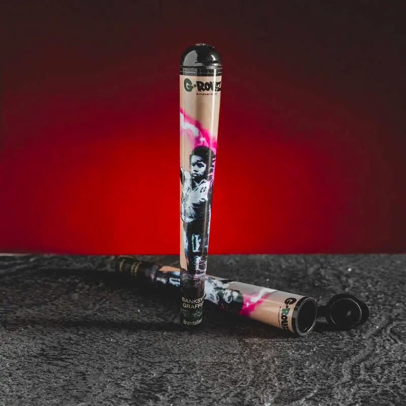 G-Tube Banksy's Graffiti Torch Boy 1ks