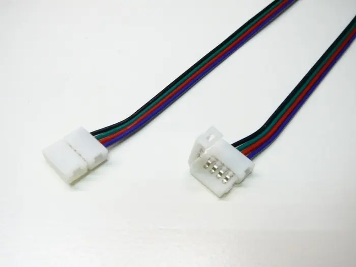 RGB přípojka click pro LED pásek s kabelem