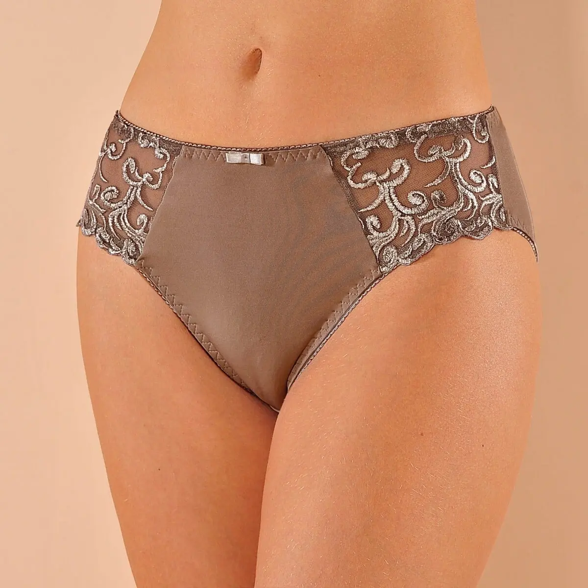 Sada 2 klasických kalhotek Sienne zn. Confidence Lingerie® z mikrovlákna a vyšívaného tylu hnědošedá+bílá 52/54