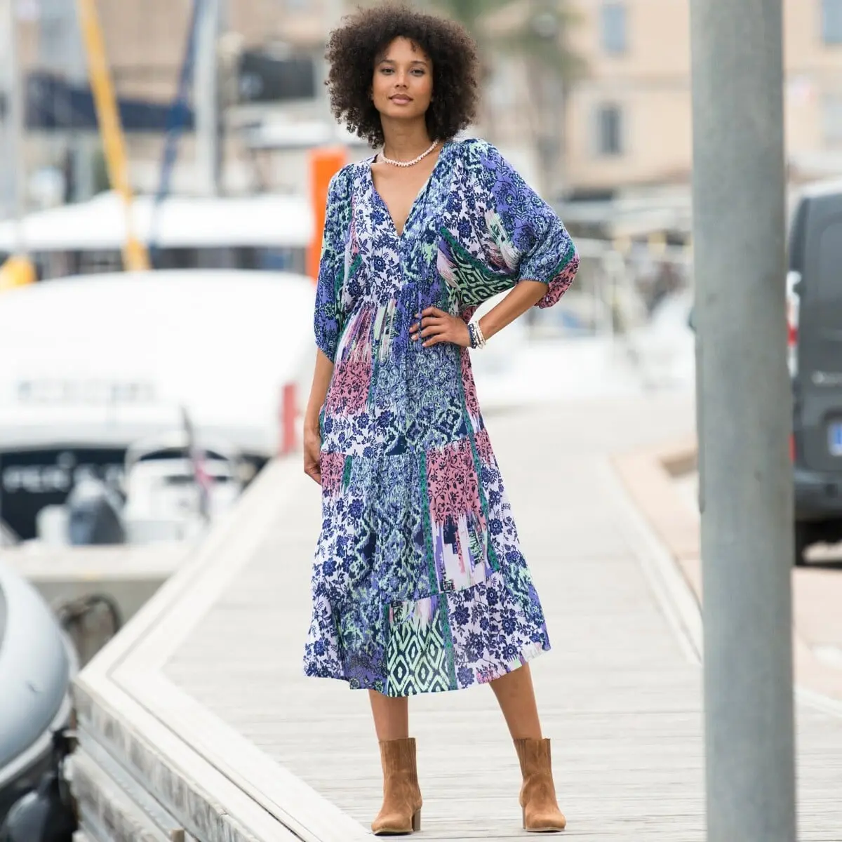 Kreponové midi šaty s potiskem