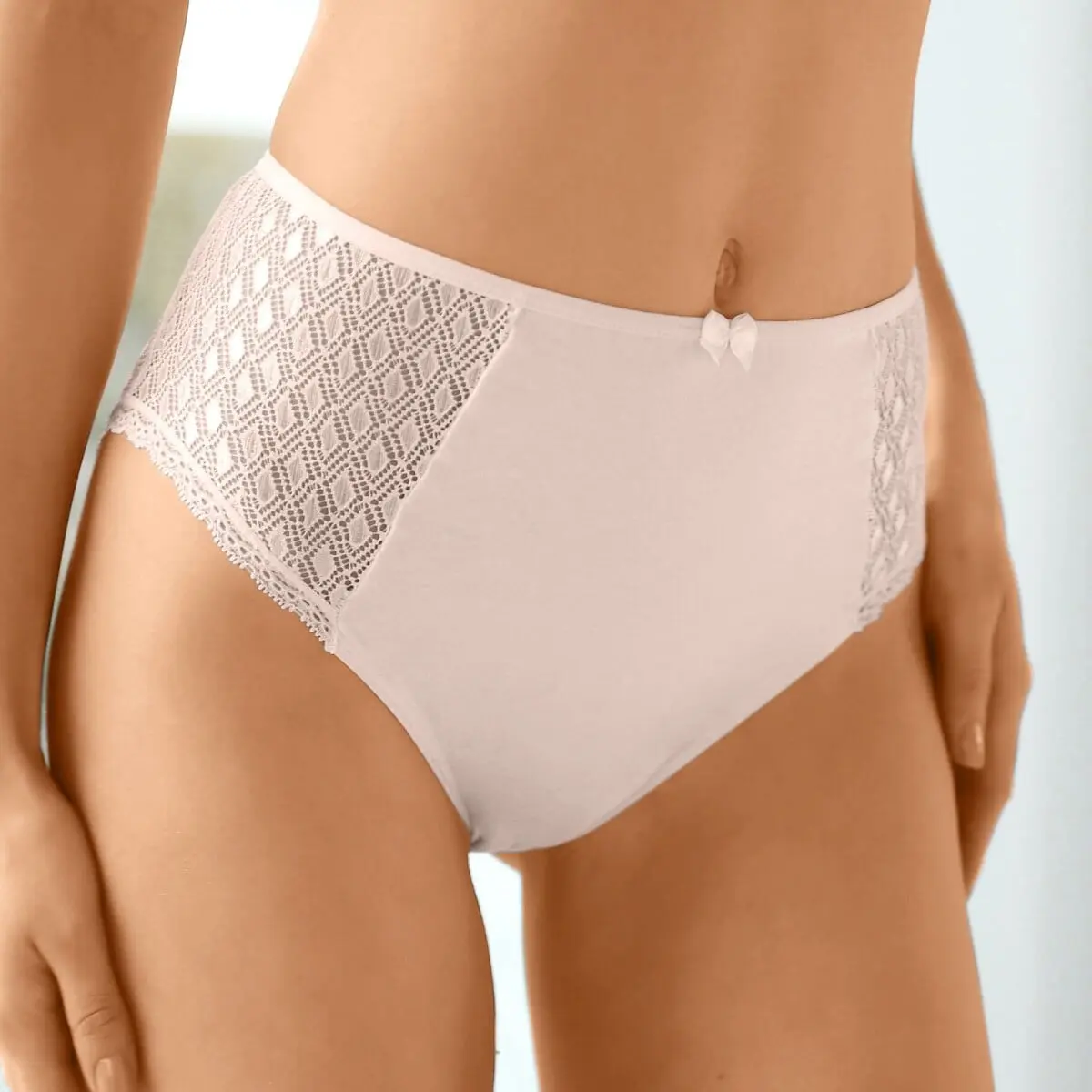 Sada 2 jednobarevných kalhotek maxi z bavlny a krajky Coria zn. Confidence Lingerie® pudrová
