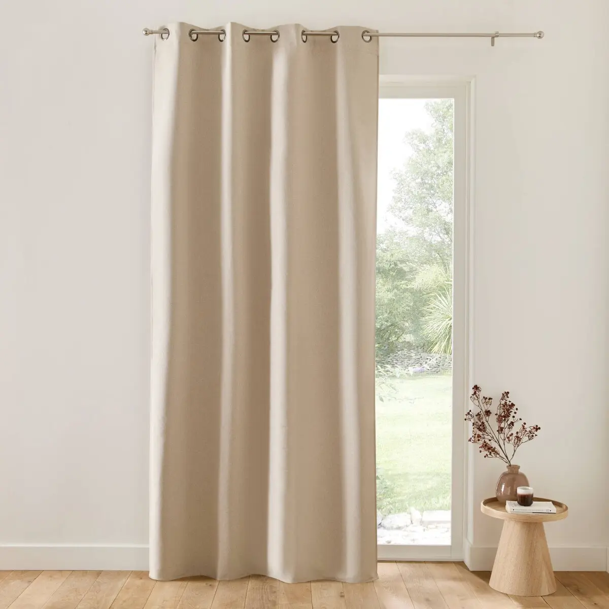 Jednobarevný zatemňovací závěs s texturovaným vzorem, zakončení očky přírodní 135x260 cm