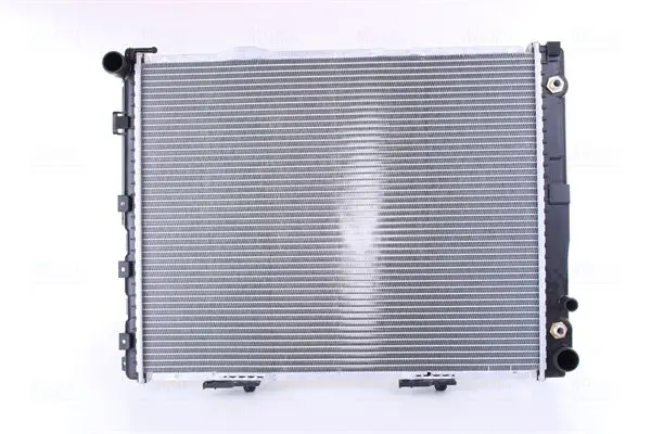 NISSENS Chladič, chlazení motoru 62762A