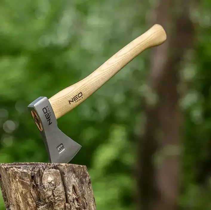 Multifunkční venkovní sekera 34,5 cm s dřevěnou rukojetí