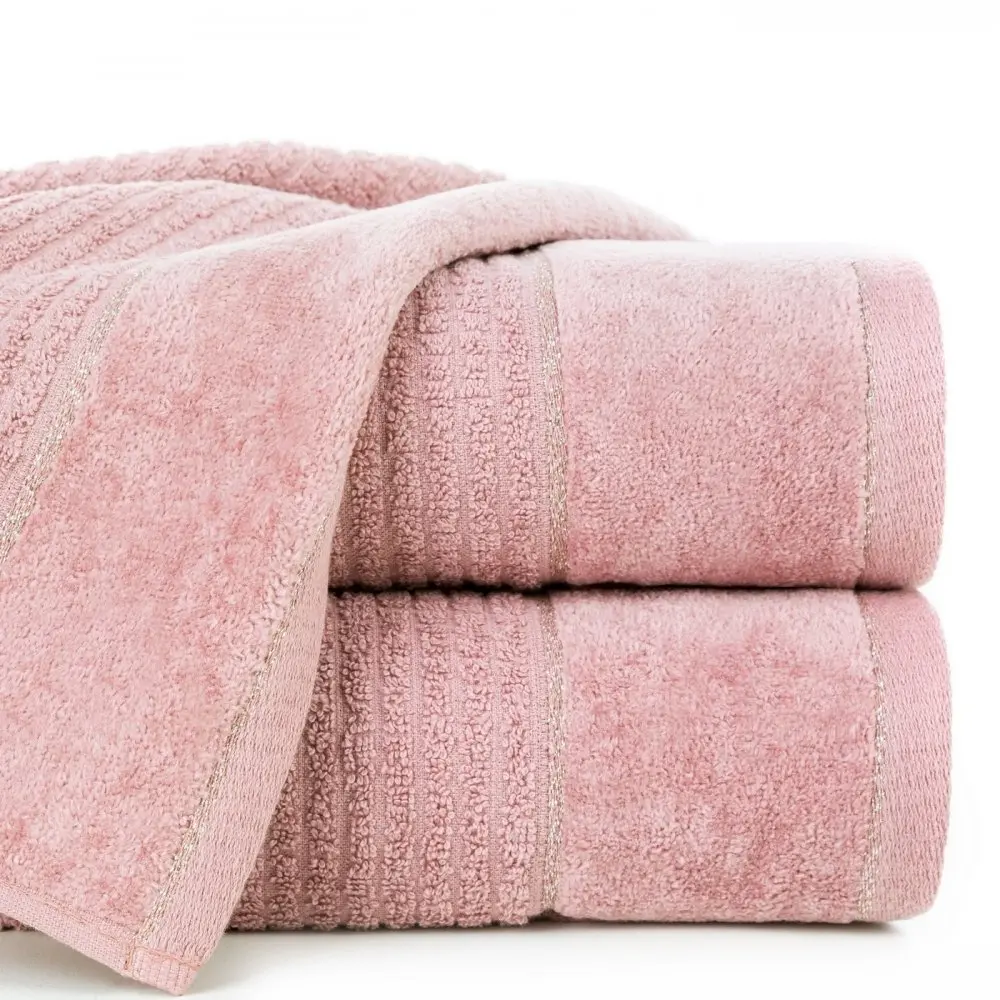 Bavlněná osuška GLORY v růžové barvě s velurovým lemem a lesklou nití Šířka: 50 cm | Délka: 90 cm