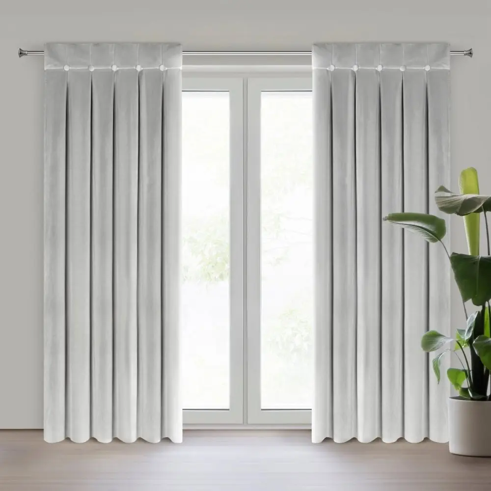 Šedý sametový závěs s ozdobným prošíváním a knoflíky v horní části Šírka: 80 cm | Dĺžka: 250 cm
