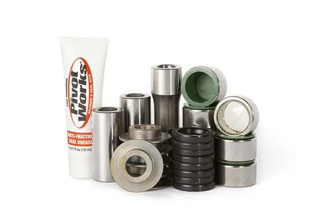 PIVOT WORKS opravná sada spojovacího kloubu kyvného ramene SUZUKI RM 125/250 05-09, RMZ 250 07-09, RMZ 450 05-09 - nahrazuje PWLK-S20-400 (RMZ250,