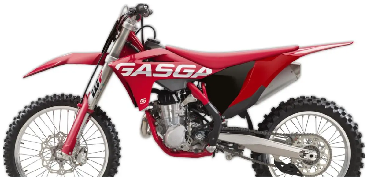 UFO boční tabulky na startovací číslo GAS GAS MC/MC-F/EX/EX-F/EC/EC-F 21-23, s krytem filtru a větracími otvory barva červená (UFO boční tabulky na)