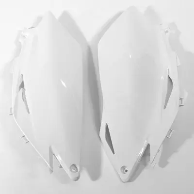 UFO boční tabulky na startovací číslo HONDA CRF 250R 10, CRF 450R 09-10 barva bílá (UFO boční tabulky na startovací číslo HONDA CRF 250R 10, CRF 450R)