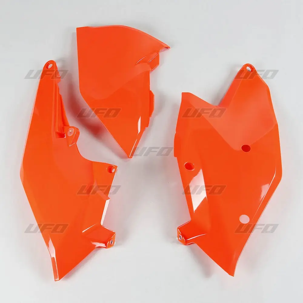 UFO boční tabulky na startovací číslo KTM SX/SXF 16-18, EXC/EXCF TPI 17-19 s krytem vzduchového filtru barva oranžová fluorescenční (UFO boční)