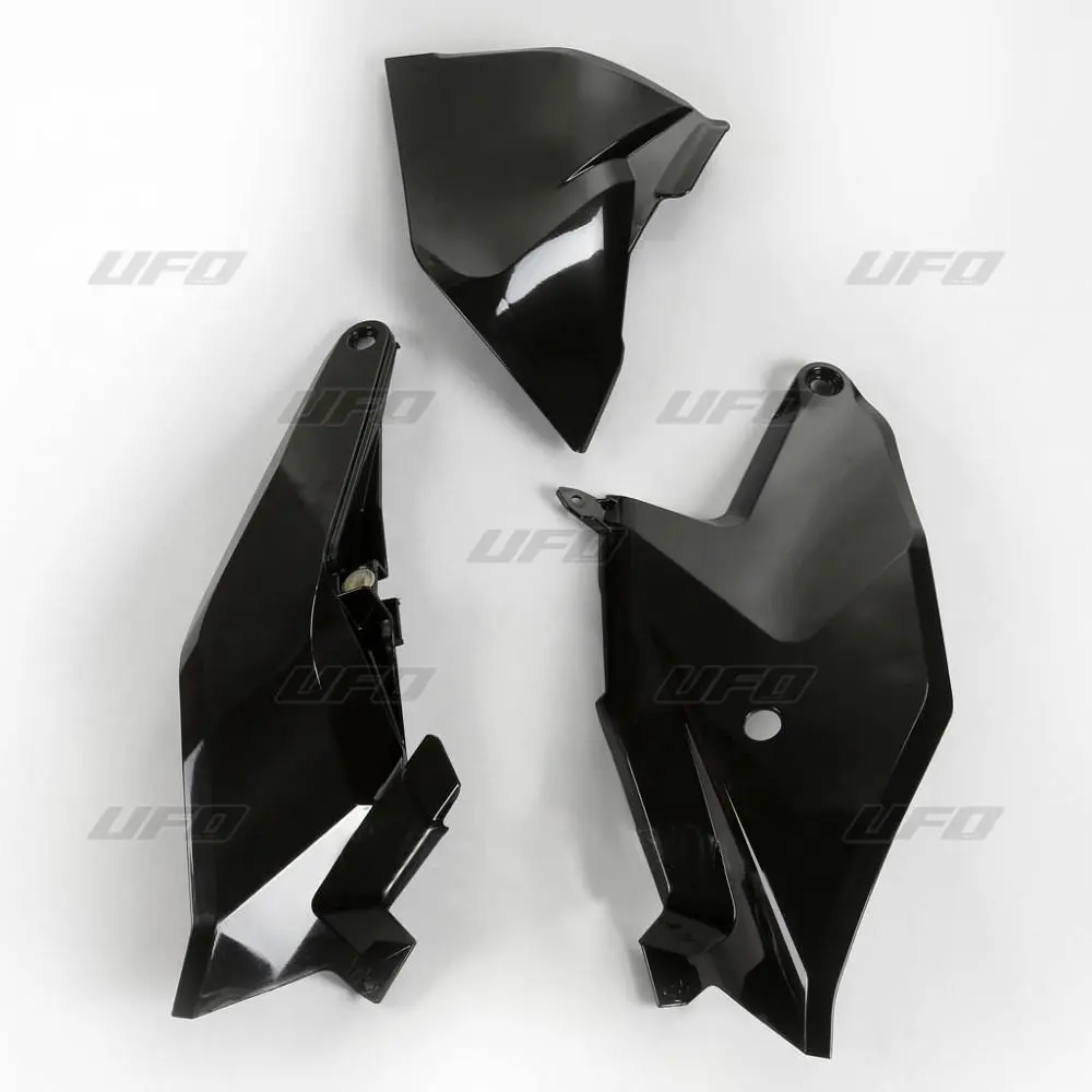 UFO boční tabulky na startovací číslo KTM SX 85 18-2023 s krytem vzduchového filtru barva černá - nahrazuje GG07115001 (UFO boční tabulky na)