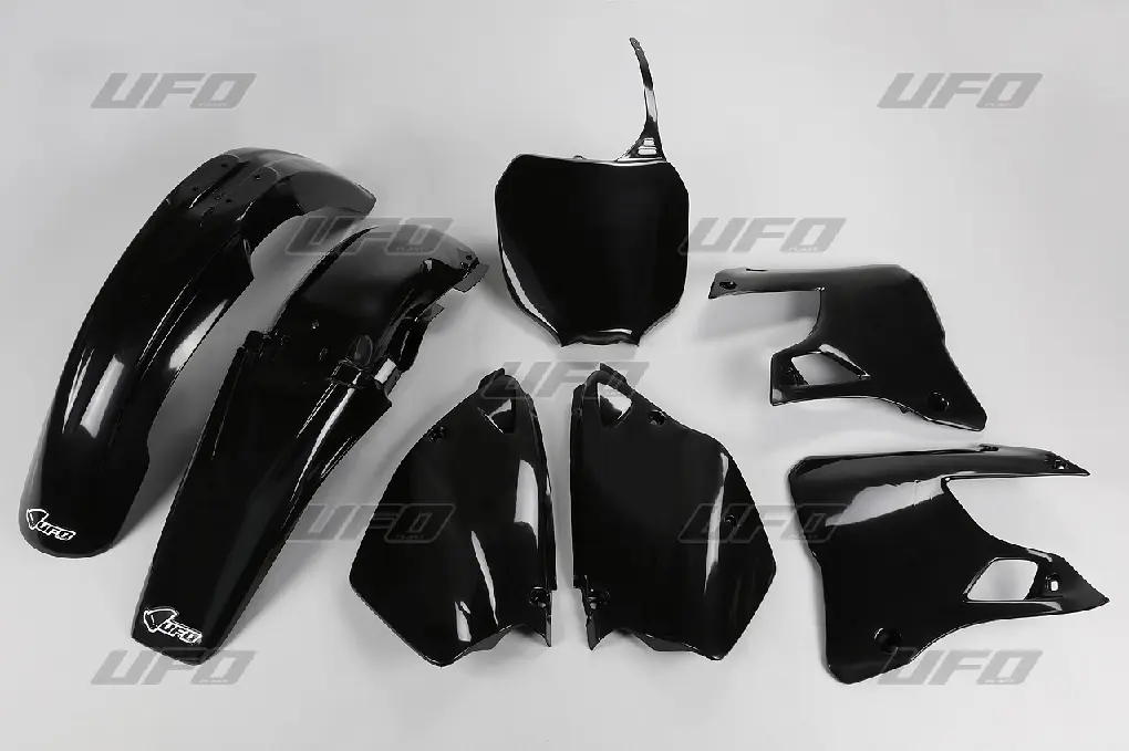 UFO kompletní sada plastů YAMAHA YZ 125 '00-'01, YZ 250 '00-'01 barva černá (YA300E001) ( )