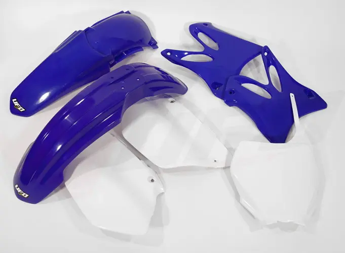 UFO kompletní sada plastů YAMAHA YZ 125 '06-'14, YZ 250 '06-'14 barva OEM '06-'12 (bílá/modrá) (YA302E999) ( )