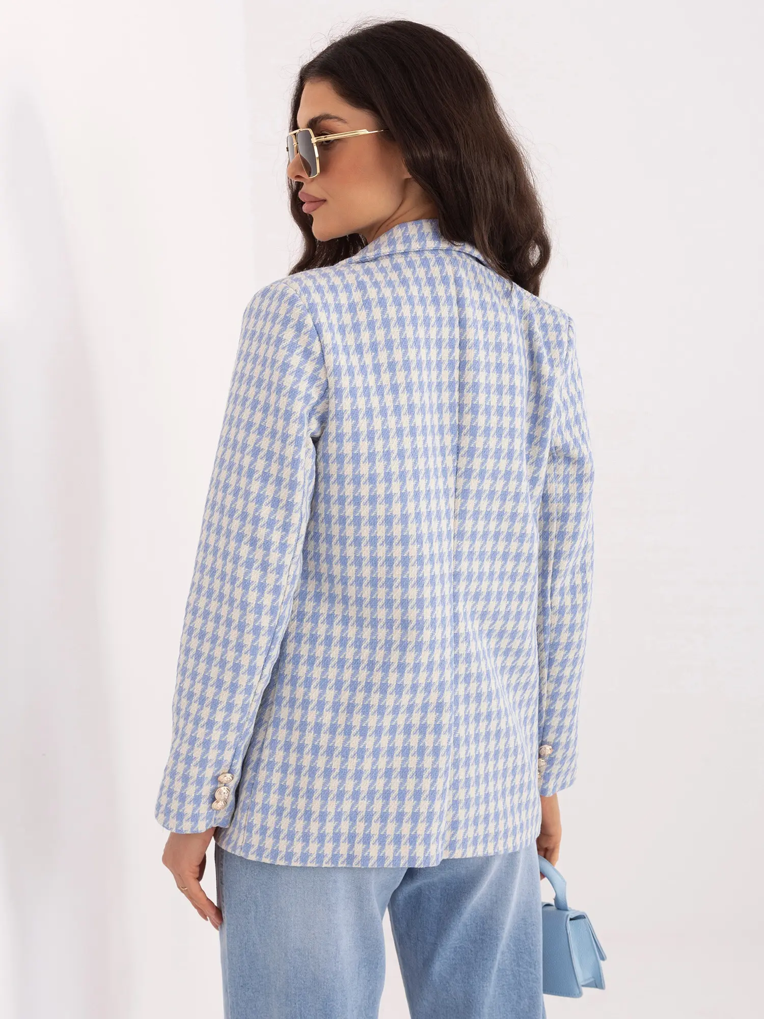 Modrý elegantní blazer v pepitce