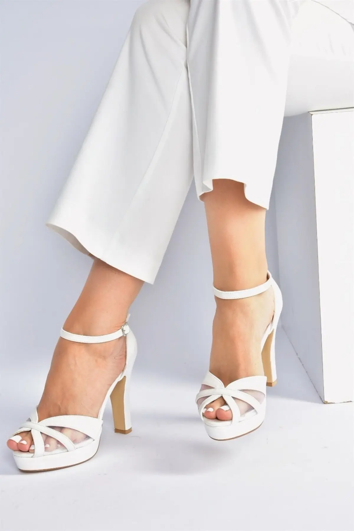 Fox Shoes Women's Evening Dress Shoes with Pearlescent Platform Heels