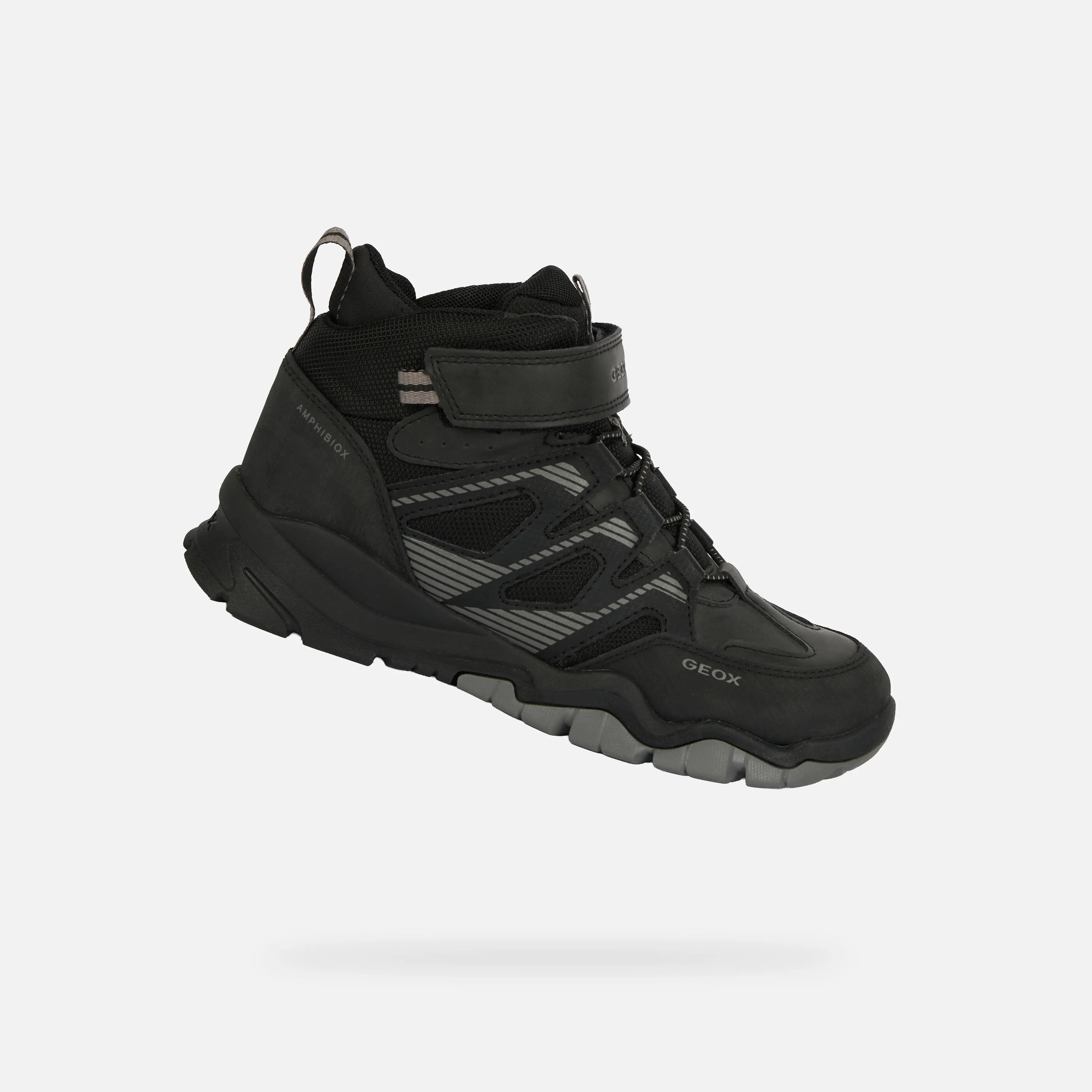 Černé chlapecké tenisky Geox Montrack B ABX