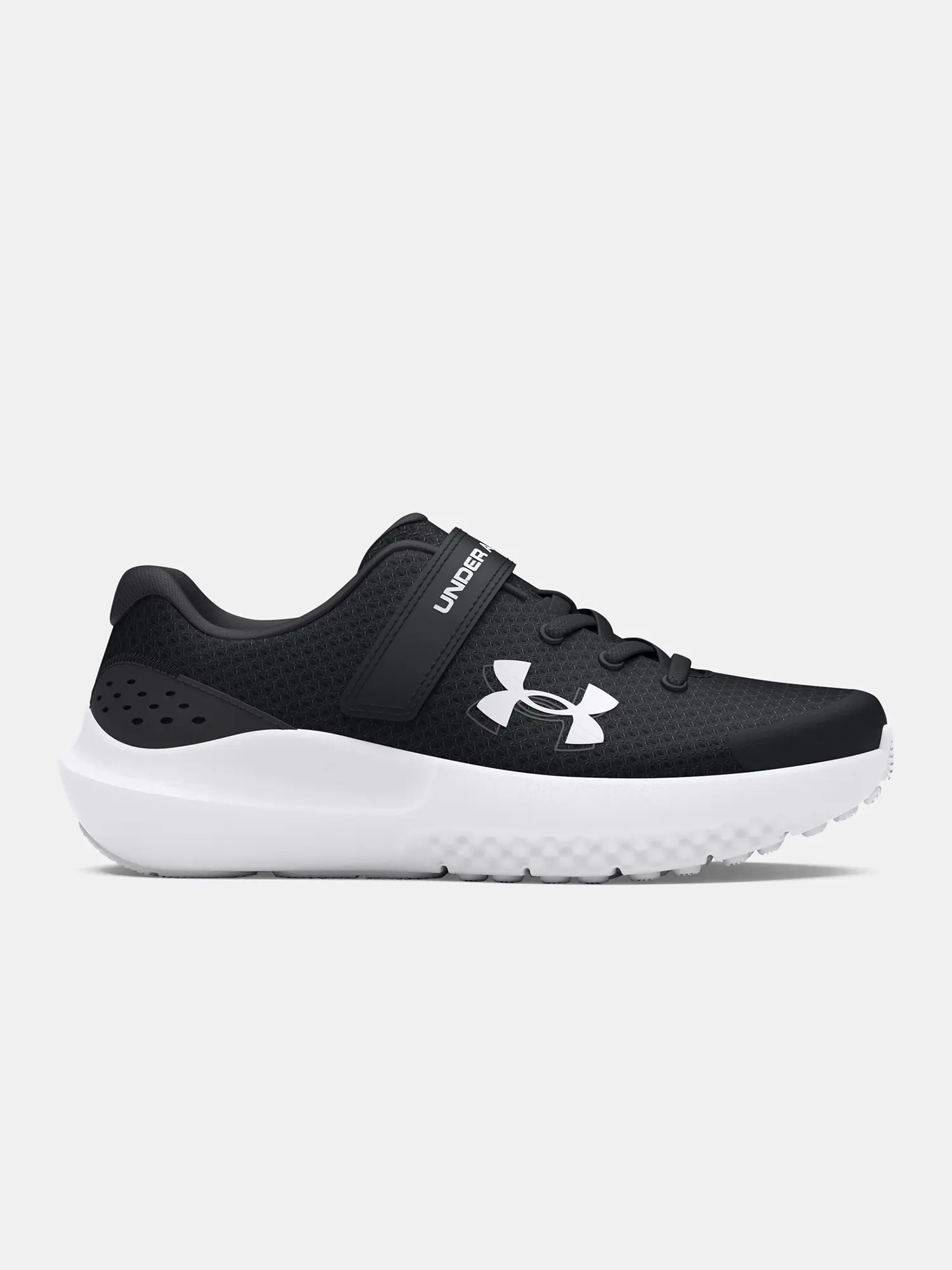 Under Armour Boty UA BPS Surge 4 AC-BLK - Kluci