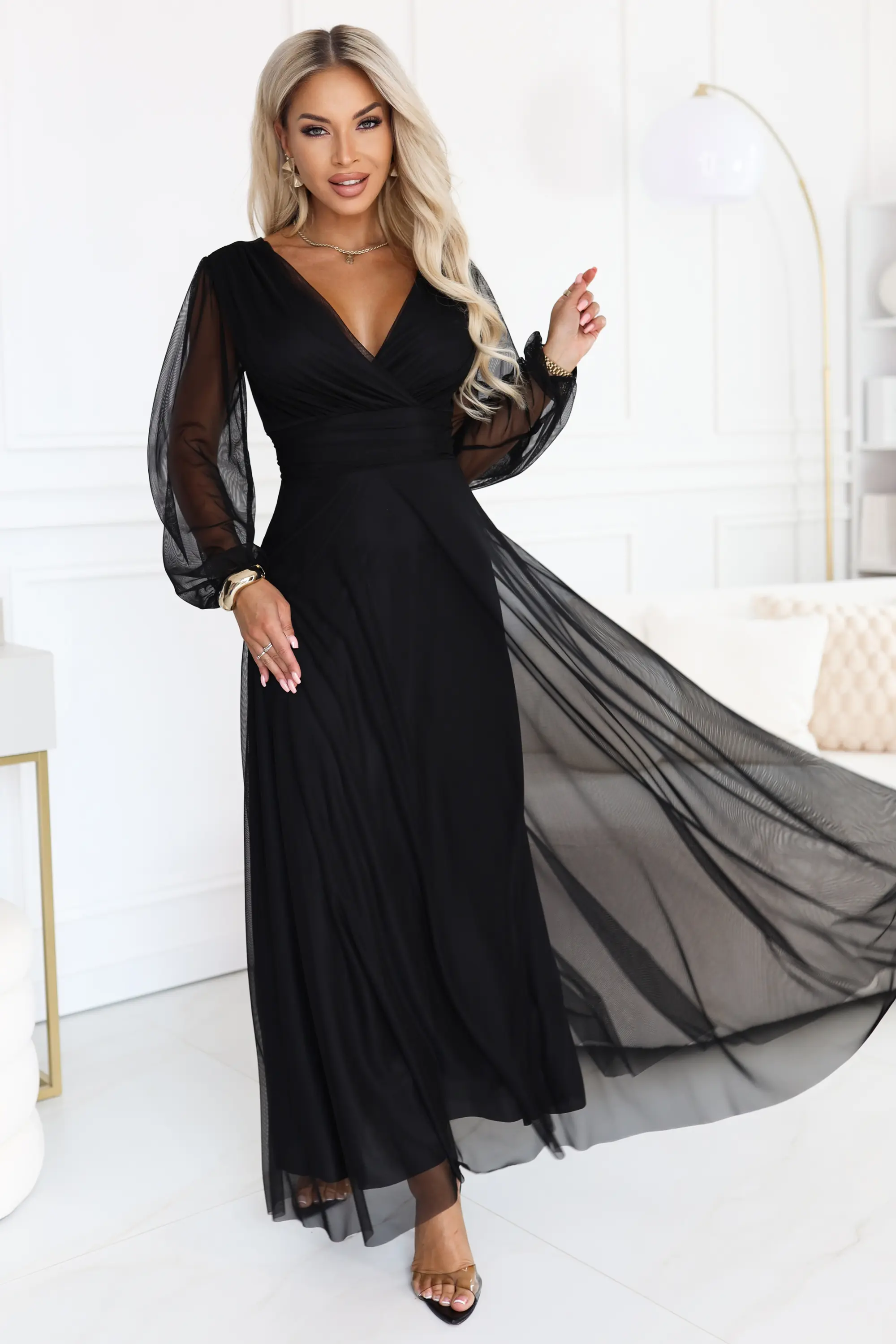 Numoco basic Numoco NERISSA Elegantní tylové maxi šaty se zavinovacím výstřihem - 684-4 Barva: Černá, Velikost: UNI