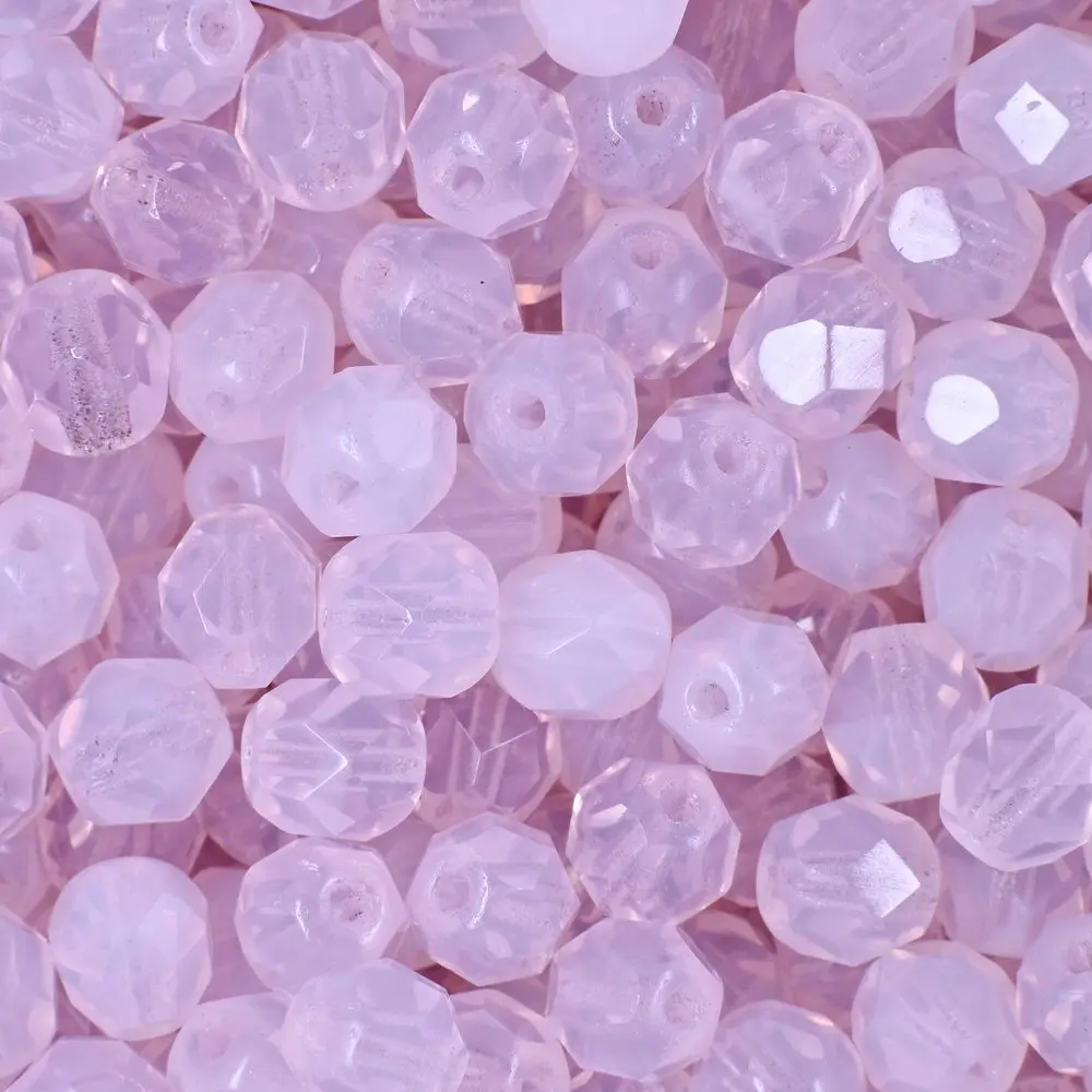 Manumi české broušené korálky 6 mm Milky Light Rose -