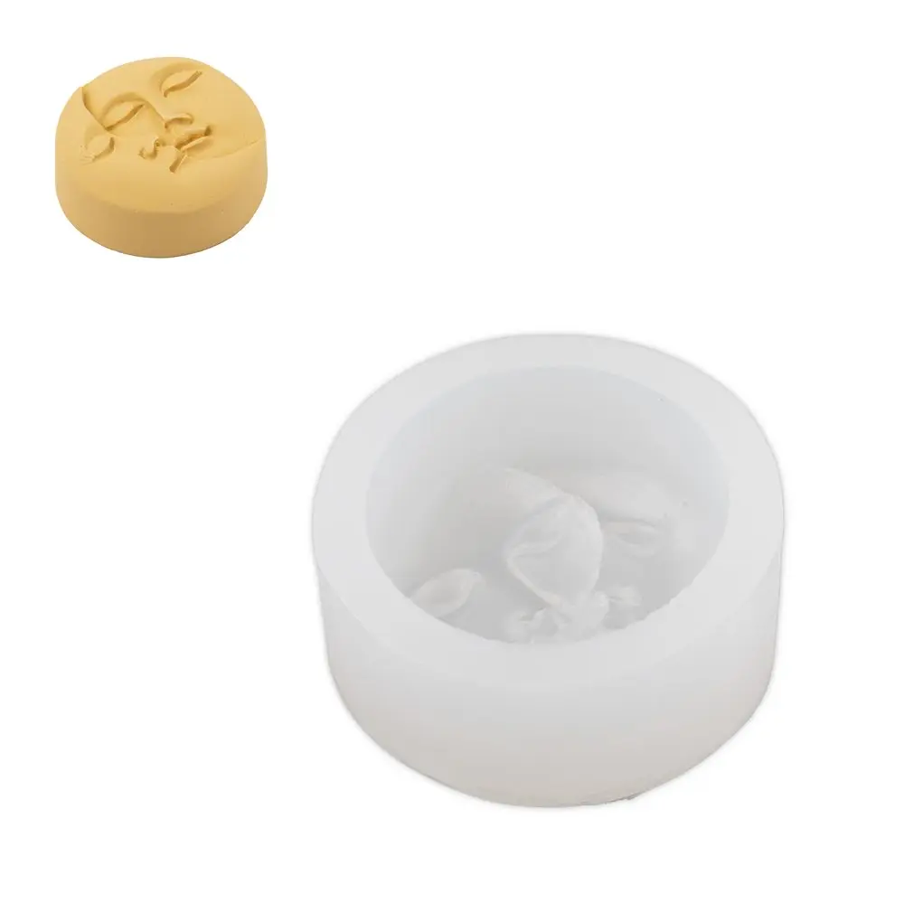 Manumi Silikonová forma na odlévání kreativní hmoty měsíční tvář 78x31mm -