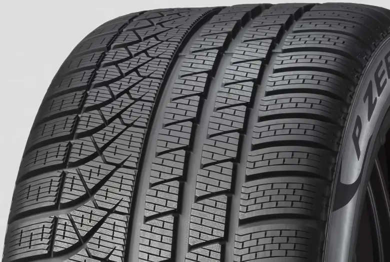 Pirelli P Zero Winter ( 295/30 R21 102W XL MO1 A, s ochrannou ráfku (MFS) )