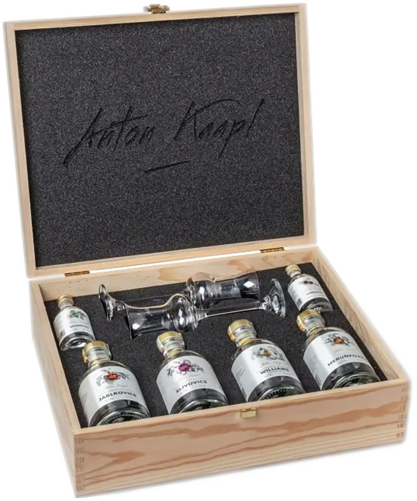 Anton Kaapl Set ovocných destilátů Anton Kaapl Dřevěné dárkové balení velké
