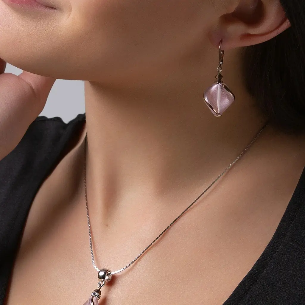 Lampglas Jemné náušnice Hidden Passion s růžovou perlou Lampglas ECH1/CHI